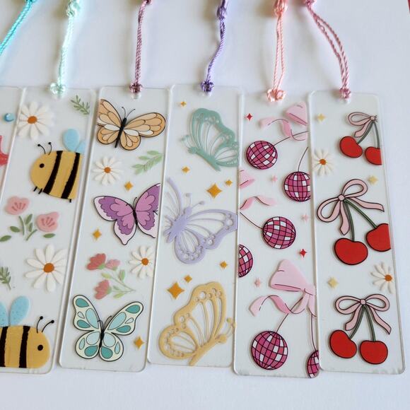 Daisy Flowers Strawberries Berry Bookmark Clear Acrylic Coquette Bookish Gift - Picture 9 of 9